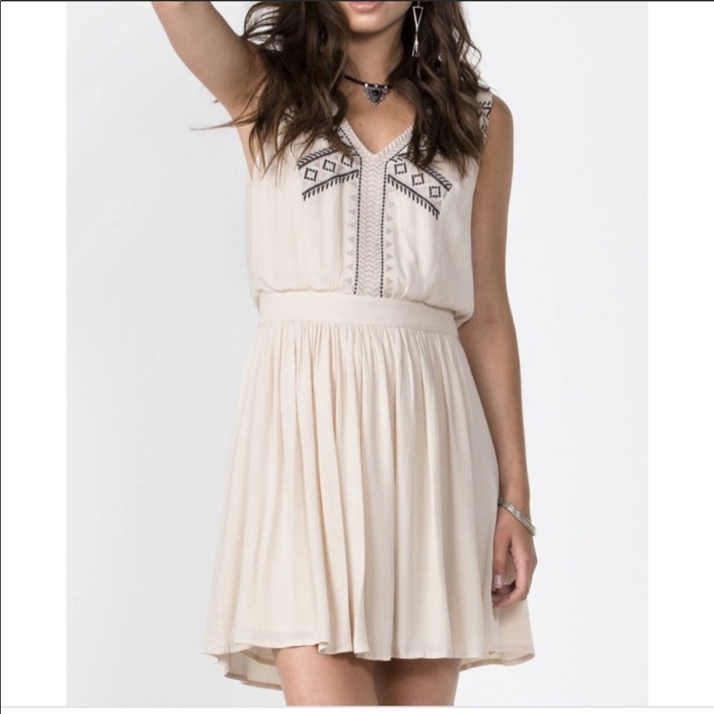 Miss Me Wildest Dreams Embroidered Dress Small